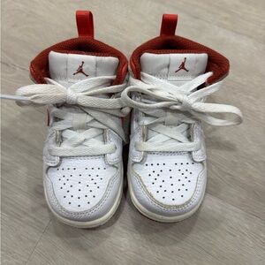 NEW Toddler's Jordan Mid SE White/Lobster-Dune Red-Sail 6C